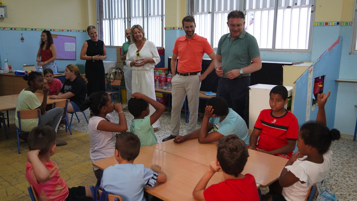 La Escuela de Verano de Berja en la EEI Barajas atiende a 17 menores